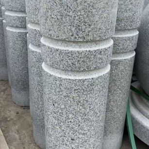 吕梁 芝麻白花岗岩挡车柱、隔离柱多少钱