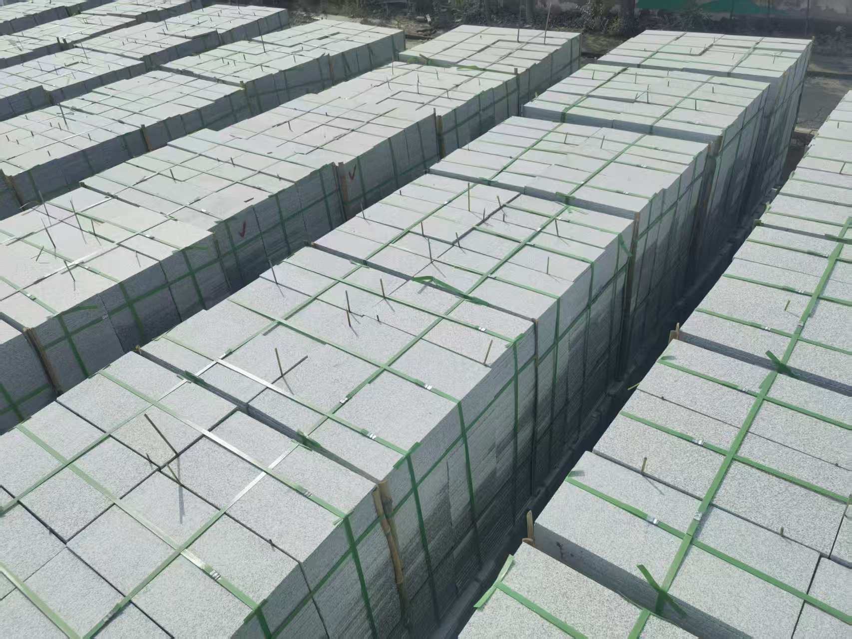 吕梁 芝麻白1.8公分火烧300*600地铺，清仓大甩卖