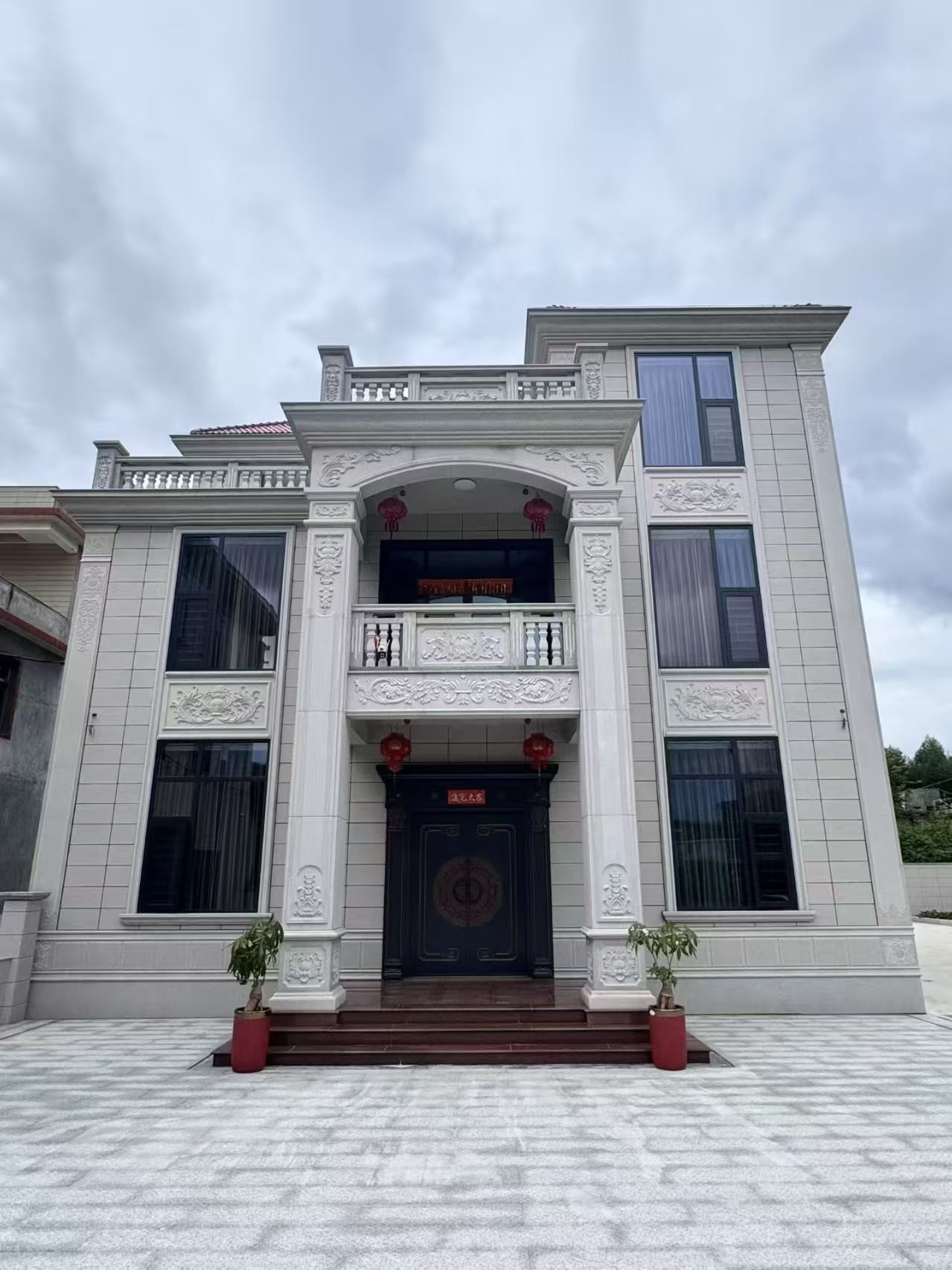 吕梁 芝麻白石材别墅干挂案例展示