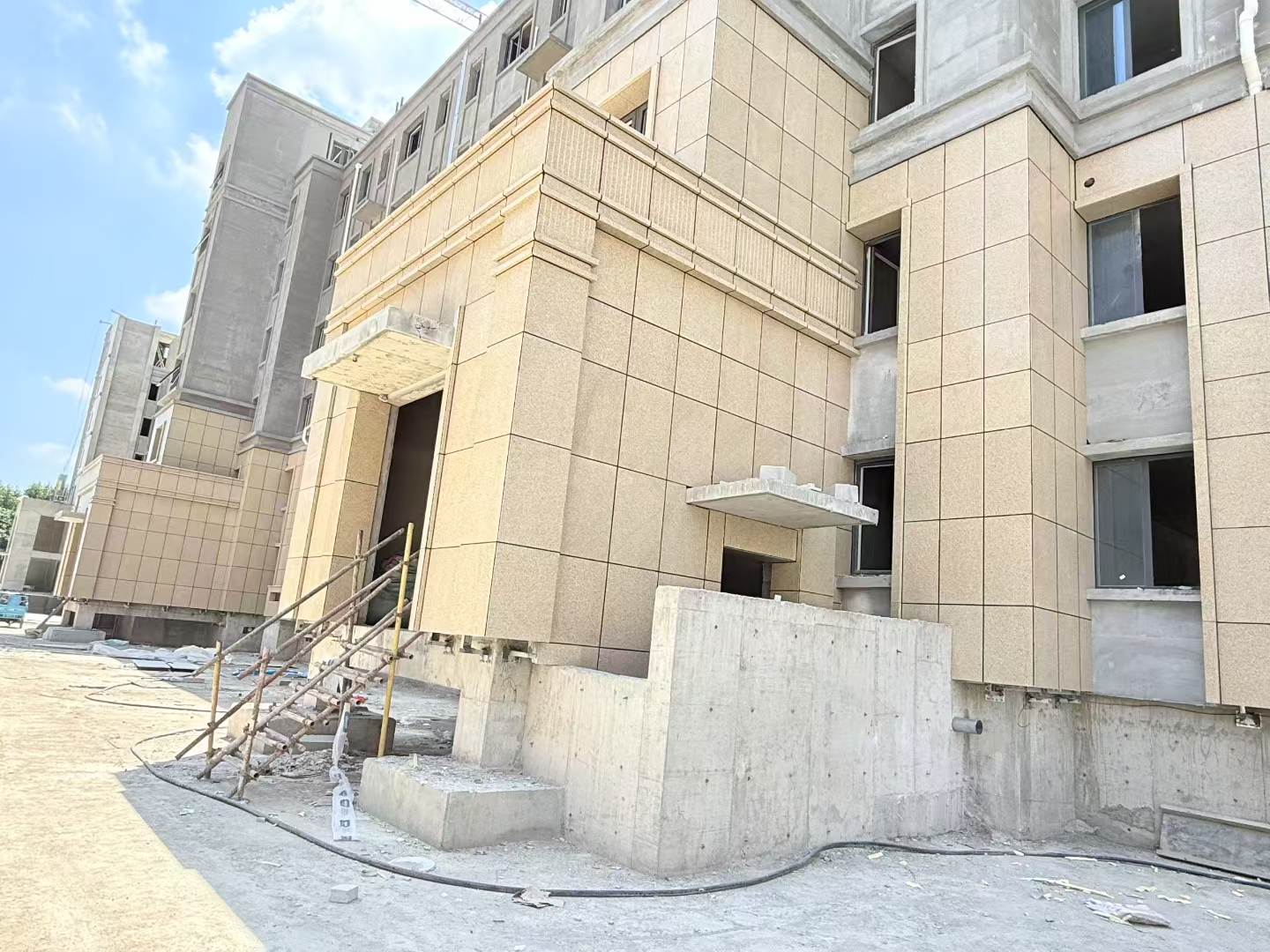 吕梁 黄金麻干挂，工地实拍