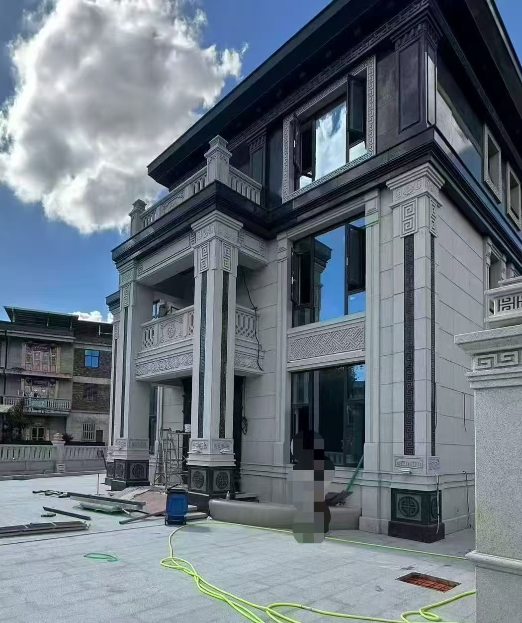 吕梁 别墅干挂，芝麻白与芝麻黑完美配合