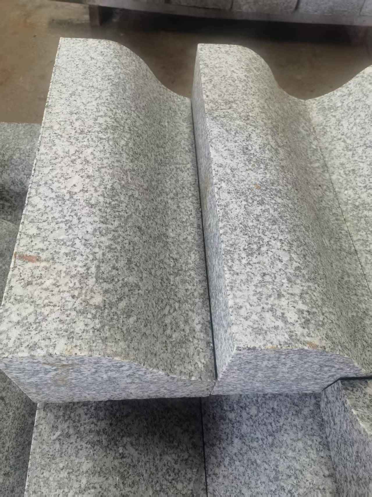 吕梁芙蓉白S型拉丝面路沿石